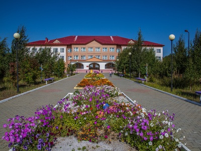 Центральный вход